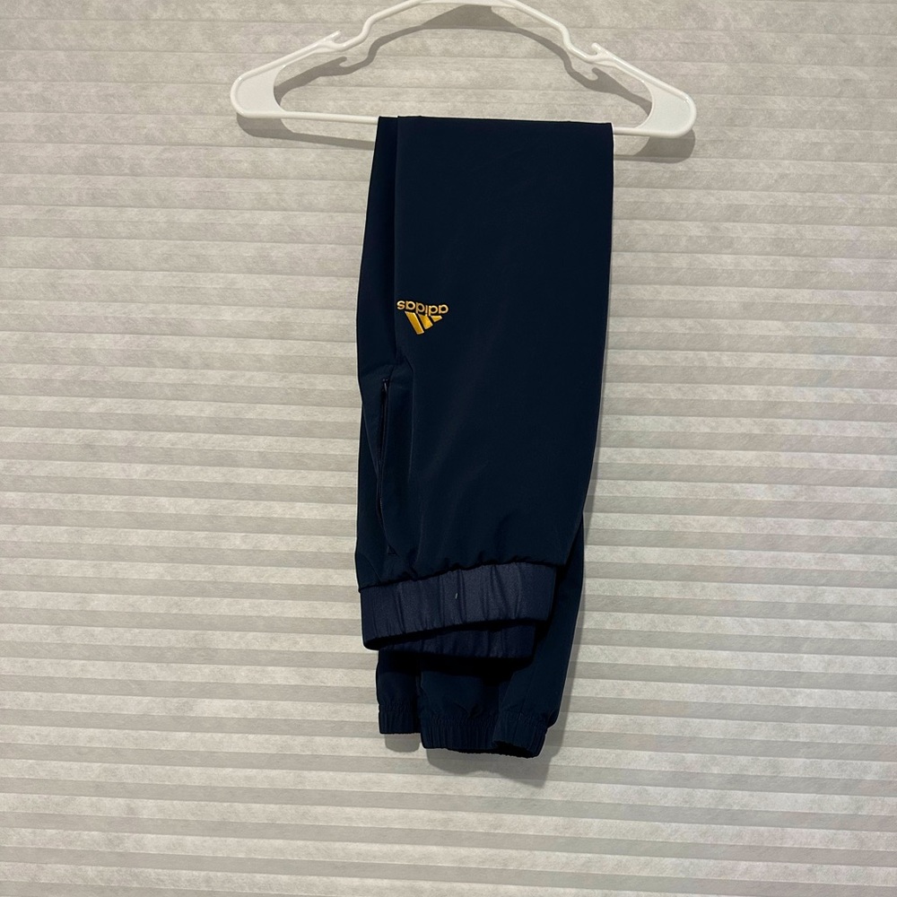 women’s joggers